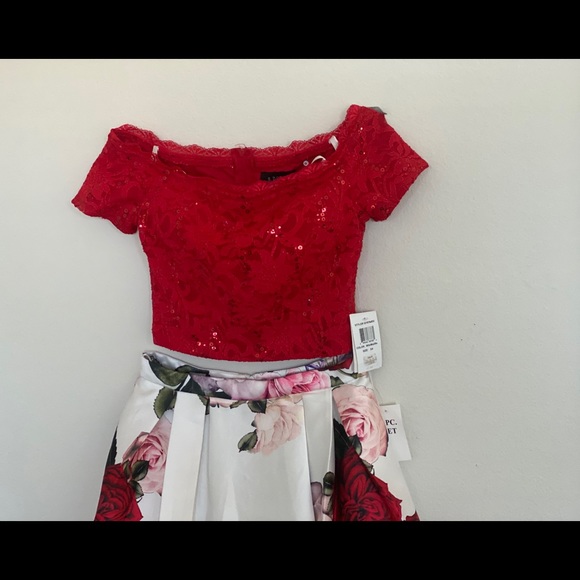 New prom/dressy gown size 3-4 - Picture 5 of 6